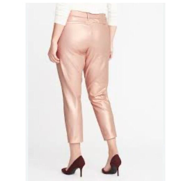 Old Navy Mid-Rise Coated Pixie Ankle Pants for Women Metallic Rose Gold Size 4 - Picture 2 of 13